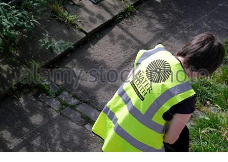 Edinburgh, Scotland, UK. 8th Sept 2020. The Water of Leith  Conservation Trust volunteers on their first cleanup of the river at the Leith Basin since March due to the Coronavirus lockdown.  Credit: Craig Brown/Alamy Live News Stock Photo