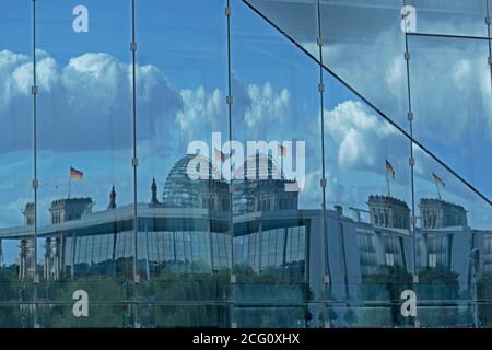 The Cube am Hauptbahnhof in Berlin Stock Photo