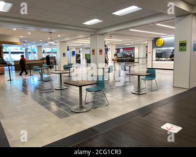 Boston, USA. 8th Sep, 2020. A spaced-out dining area is seen at Boston University, Boston, Massachusetts, the United States, on Sept. 4, 2020. While many U.S. colleges including its prestigious neighbor across the Charles River, Harvard University, have started the fall semester fully online, Boston University (BU) found itself going the extra mile to ensure all the students who chose to live on campus under a hybrid learning mode are safe and healthy. Credit: Wu Tongyangzi/Xinhua/Alamy Live News Stock Photo