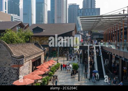 Taikoo Li Chengdu Apple Store, Chengdu, Sichuan Province, China Stock Photo  - Alamy