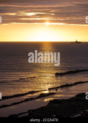 Sunset North Sea, Castle Sands Beach, St Andrews, Fife, Scotland, UK, GB.