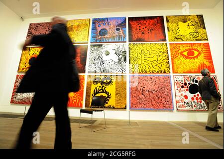 EDITORIAL USE ONLY Japanese artist Yayoi Kusama in artwork, Love arrives at the Earth carrying it a tale of the Cosmos, at the Tate Modern, London.  Stock Photo