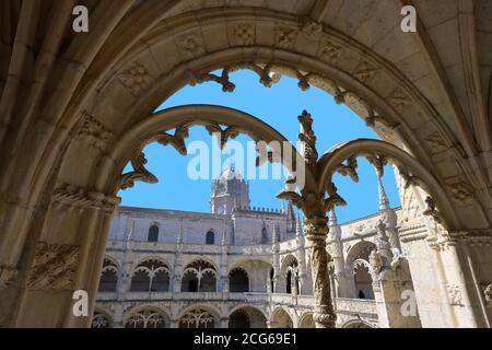 Manueline ornamentation in the cloister, Monastery of the Hieronymites, Mosteiro dos Jeronimos, Belem, Lisbon, Portugal Stock Photo