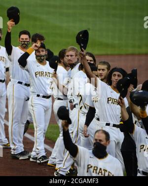 Pirates to wear No. 21 on Sept. 9 to honor Roberto Clemente