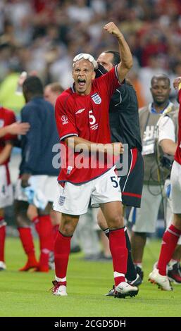 Argentina england 2002 ferdinand hi-res stock photography and