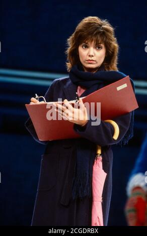 Joanne Whalley (Gilly Bown) in THE GENIUS by Howard Brenton at the Royal Court Theatre, London SW1  08/09/1983  design: Peter Hartwell  lighting: Gareth Jones  director: Danny Boyle Stock Photo