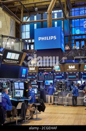 Traders on the floor of the New York Stock Exchange, New York, USA – NYSE. Photographed by John Muggenborg.   http://www.johnmuggenborg.com Stock Photo