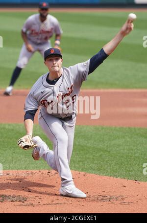 DETROIT, MI - JUNE 10: Detroit Tigers Center field Riley Greene (31) signs  autographs before the game between Arizona Diamondbacks and Detroit Tigers  on June 10, 2023 at Comerica Park in Detroit