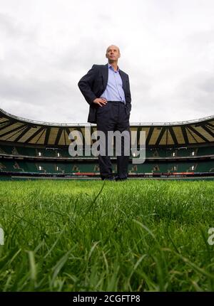 CLIVE WOODWARD AT TWICKENHAM RUGBY GROUND, BRITAIN - 01 JUL 2004  PHOTO CREDIT : © MARK PAIN / ALAMY STOCK PHOTO Stock Photo