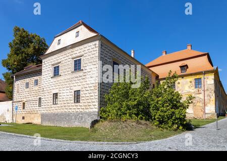 zámek a Muzeum Josefa Dobrovského, Chudenice, Klatovsko, Ceska republika / castle and Josef Dobrovsky museum, Chudenice near Klatovy town, Czech repub Stock Photo