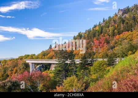 Linn Cove Viaduct, Grandfather Mountain, North Carolina, USA. Stock Photo