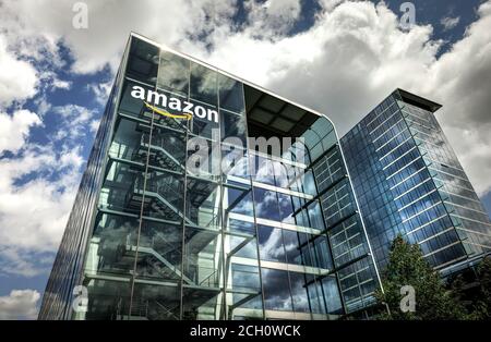 Amazon company logo Stock Photo - Alamy