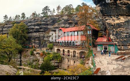 Hrensko, Czech Republic - 10 01 2019: Sokoli hnizdo holiday chateau, Pravcicka brana -Pravcice Gate, Prebischtor in Bohemian Switzerland Stock Photo