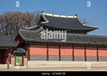 Part of the Nakseonjae Complex at the Changdeokgung Palace in Seoul, South Korea. The building was the main place for the emperor to meet with high ranking officials to discuss political, state, and foreign affairs. Stock Photo