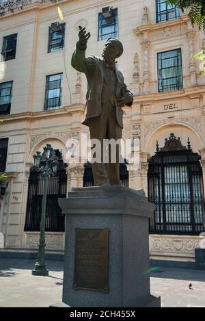 Plazuela San Pedro, bronze statue of Víctor Andres Belaunde in front of the Office of Public Defender of Peru, Lima, Peru, South America Stock Photo