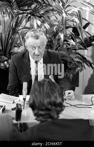 Press Association Chief Political Correspondent Chris Moncrieff gives a Press conference in the Royal Sussex Hospital following his interview with Trade and Industry Secretary Norman Tebbit. Stock Photo