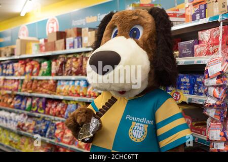 EMBARGOED TO 0001 MONDAY JUNE 26 EDITORIAL USE ONLY A chocolate bar called 'Twin Peaks' launches at Poundland in Camden, London.  Stock Photo
