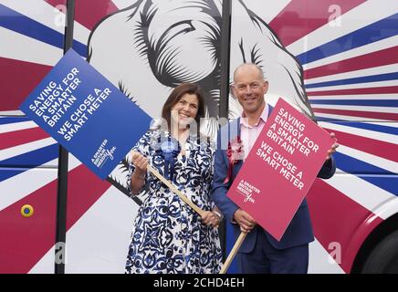 EMBARGOED TO 0001 FRIDAY JUNE 15  EDITORIAL USE ONLY  Kirstie Allsopp and Phil Spencer are touring the UK this summer to inspire BritainÕs households to choose a smart meter, kicking-off the campaign on Friday June 15th at Westfield, Stratford in London. Stock Photo