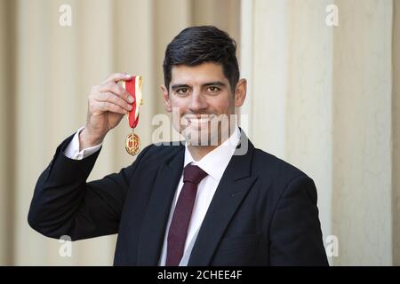 Sir Alastair Cook with his knighthood for services to cricket following an investiture ceremony at Buckingham Palace, London. Stock Photo