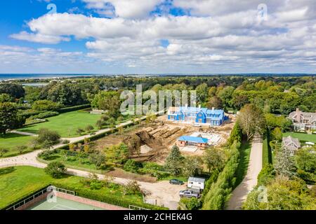 Aerial view of a large Southampton estate under construction on First Neck Lane, Southampton, NY Stock Photo