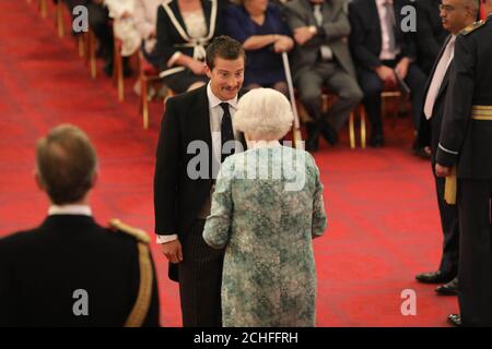 Edward 'Bear' Grylls from Ramsbury is made an OBE (Officer of the Order of the British Empire) by Queen Elizabeth II at Buckingham Palace. PRESS ASSOCIATION Photo. Picture date: Thursday October 10, 2019. Photo credit should read: Yui Mok/PA Wire Stock Photo