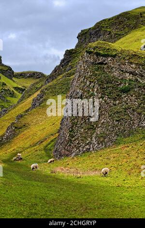 Winnats Pass in Derbyshire near Castleton Stock Photo