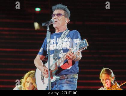 Verona, Italia. 12th Sep, 2020. Edoardo Bennato durante Festival della Bellezza, Concerto cantante italiano in Verona, Italia, 12 settembre 2020 Credit: Independent Photo Agency/Alamy Live News Stock Photo