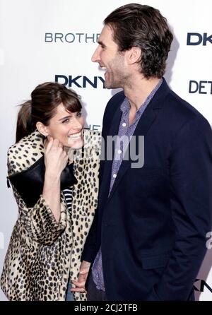 Actress Amanda Peet With Husband David Benioff And Daughter Frances actress-amanda-peet-with-husband-david-benioff-and-daughter-frances