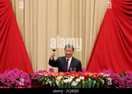 Chinese President Xi Jinping attends a reception at the Great Hall of the People marking the 70th anniversary of the founding of the People's Republic of China in Beijing, China September 30, 2019.   REUTERS/Thomas Peter