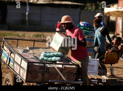 Zimbabwe, Harare, Mbare market Stock Photo - Alamy