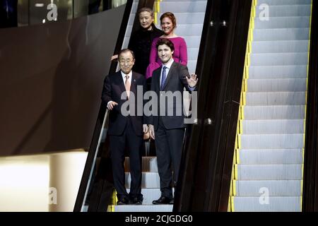 Canada's Prime Minister Justin Trudeau (bottom, R), his wife Sophie Gregoire-Trudeau (top, R), United Nations Secretary-General Ban Ki-moon (bottom, L) and his wife Yoo Soon-taek arrive at a dinner at the Canadian Museum of History in Gatineau, Quebec, Canada, February 11, 2016. REUTERS/Chris Wattie      TPX IMAGES OF THE DAY