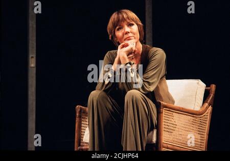 Diana Rigg (as Ruth Carson) in NIGHT AND DAY by Tom Stoppard directed by Peter Wood at the Phoenix Theatre, London  11/1978 Stock Photo