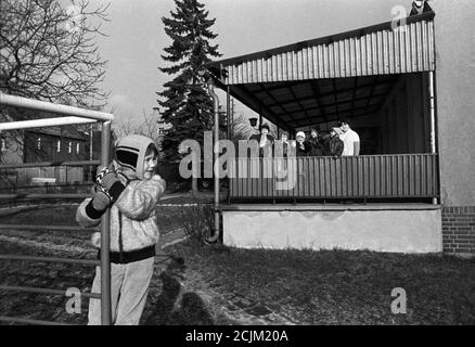 30 November 1986, Saxony, Sitzenroda: Children play in a kindergarten in Sitzenroda (near Torgau) in the mid 1980s. Exact date of recording not known. Photo: Volkmar Heinz/dpa-Zentralbild/ZB Stock Photo