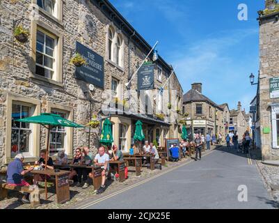 The Devonshire Inn on the Main Street in the traditional English village of Grassington, Yorkshire Dales National Park, North Yorkshire, England, UK. Stock Photo