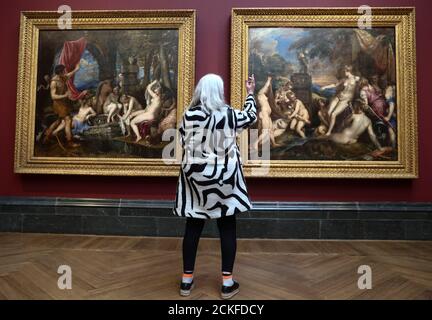 Titian's Diana And Actaeon Stock Photo - Alamy