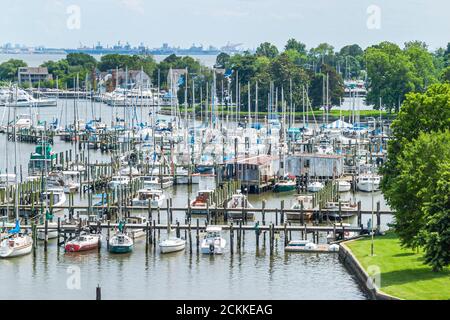 Hampton Virginia,Tidewater Area,Hampton River water,marina boats boating harbor harbour Hampton Yacht Club Cedar Point yachts Stock Photo