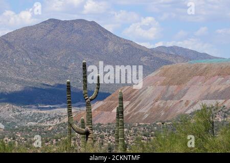 Copper mine, Ray Mine, Asarco Hayden Complex, Hayden, Arizona, USA. Stock Photo