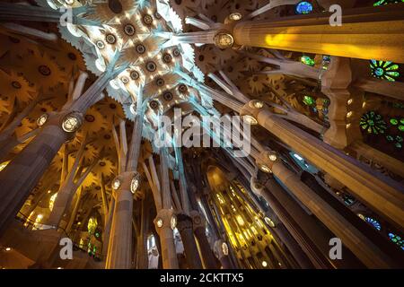 Barcelona, Spain. 16th Sep, 2020. A general inside view of the Basilica of 'La Sagrada Familia' as the construction works go on and the central towers surpass the lateral bell towers, which had made up the iconic profile for the past decades, in height. Credit: Matthias Oesterle/Alamy Live News Stock Photo