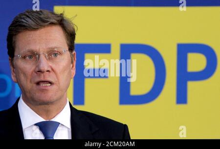 German Free Democratic Party (FDP) party leader Guido Westerwelle speaks during a news conference on the results of the European Parliament elections in the FDP party headquarters in Berlin June 8, 2009. Chancellor Angela Merkel's favoured coalition partner, the pro-business FDP, was the biggest winner in Sunday's European polls, pointing to a possible alliance between the two centre-right parties after the autumn election.  REUTERS/Thomas Peter  (GERMANY)