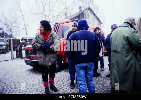 The Peace Convoy, humanity action held by french association Equilibre to deliver supplies to bessieged population of Sarajevo, Bosnia, former Jugoslavia, Central Europa Stock Photo