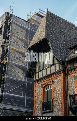 Clermont Ferrand - 08/24/2020 : typical style Auvergne house and new buildings Stock Photo