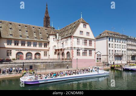 Excursion boat on River Ill, Historical Museum and Cathedral, Strasbourg, Alsace, France, Europe Stock Photo