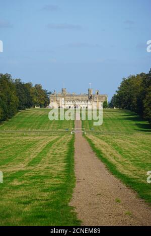 A view down the avenue to Castle Ashby House - seat of the Marquess of Northampton Stock Photo