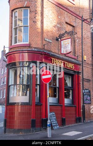 Sheffield,  UK – 30 Nov 2018 : The Three Tuns public house at 39 Silver Street Head Stock Photo