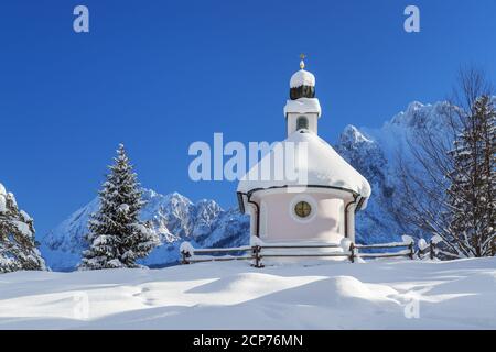 Maria Queen Chapel in front of Karwendel Mountains, Mittenwald, Werdenfelser Land, Upper Bavaria, Bavaria, Southern Germany, Germany, Europe Stock Photo