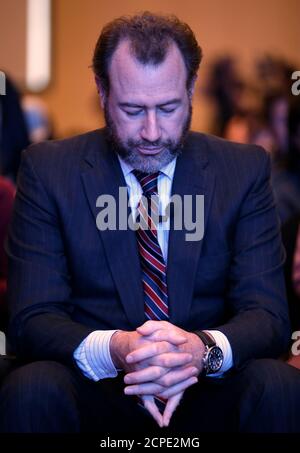 President of General Motors Dan Ammann (L) reacts as he attends a news  conference about shaping the future of transportation in Beijing, China,  March 21, 2016. REUTERS/Jason Lee Stock Photo - Alamy