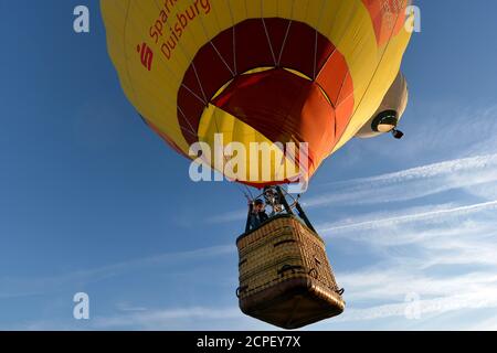 Mlada Boleslav, Czech Republic. 19th Sep, 2020. Hot air balloons fly from Mlada Boleslav Airport on the week that will see the 18th Czech Hot-air Balloons Festival will take place in Bela pod Bezdezem (70 kilometers north of Prague), as balloonists from Czech Republic and Germany gather at what is the next balloon event in this year in the Czech Republic. Credit: Slavek Ruta/ZUMA Wire/Alamy Live News Stock Photo