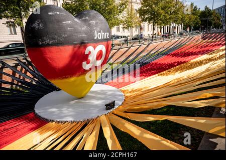 Potsdam, Germany. 19th Sep, 2020. A heart in the colours of the German flag with the inscription '30 years' stands at the 'Einheits-Expo' on the day of German Unity. Credit: Fabian Sommer/dpa/Alamy Live News Stock Photo