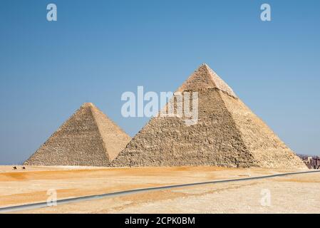 The Pyramids of Khafre and Khufu, Giza Necropolis (Unesco World Heritage List, 1979), Egypt. Egyptian civilisation, Old Kingdom, Dynasty IV. Stock Photo