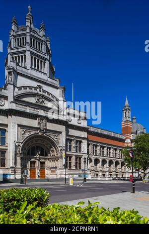 England, London, Westminster, Kensington and Chelsea, Knightsbridge, Victoria and Albert Museum Stock Photo